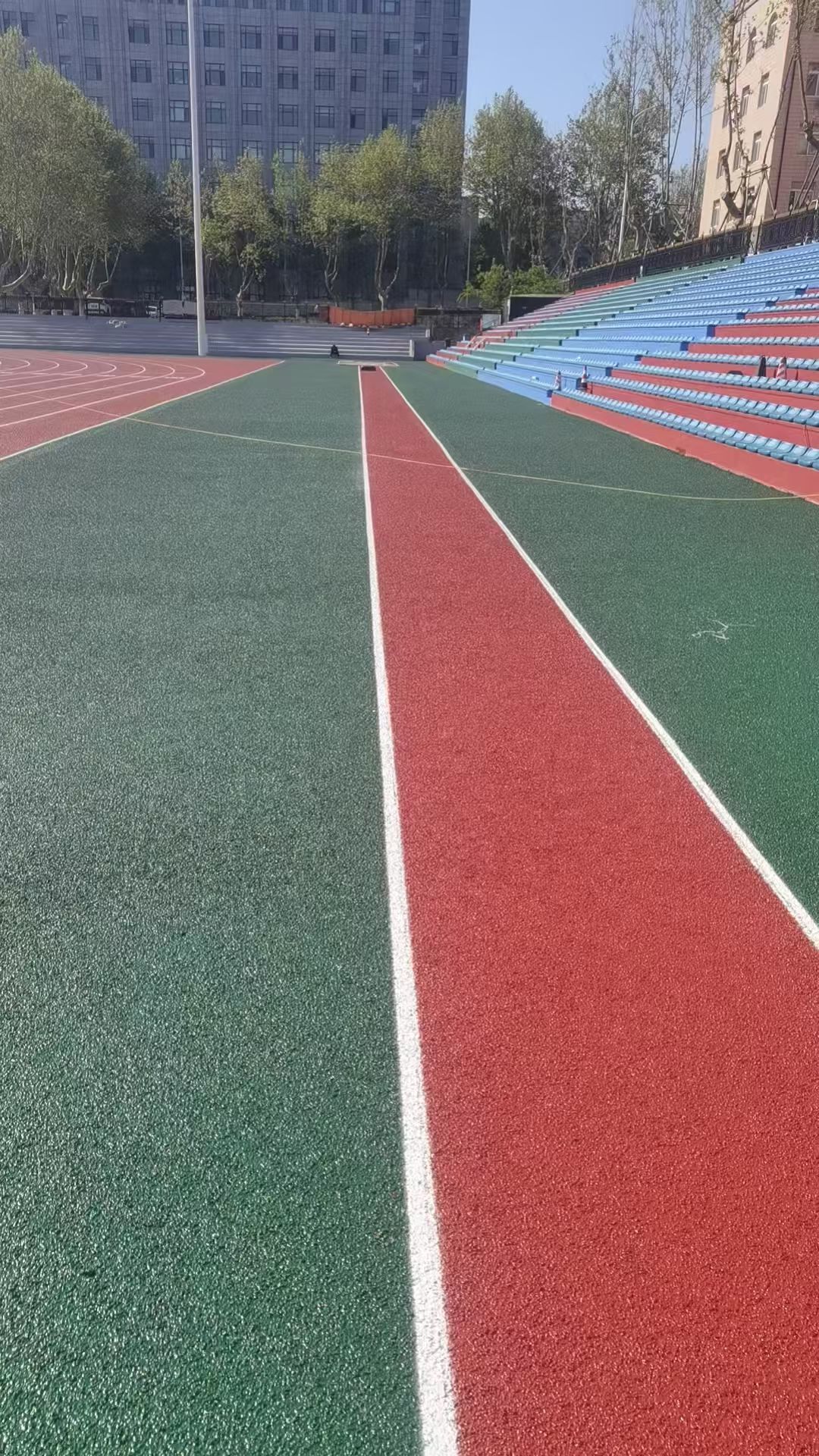 潜江市仿真草坪透水跑道 - 价格